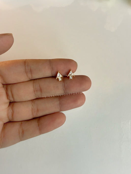 Arrow tip ball back studs