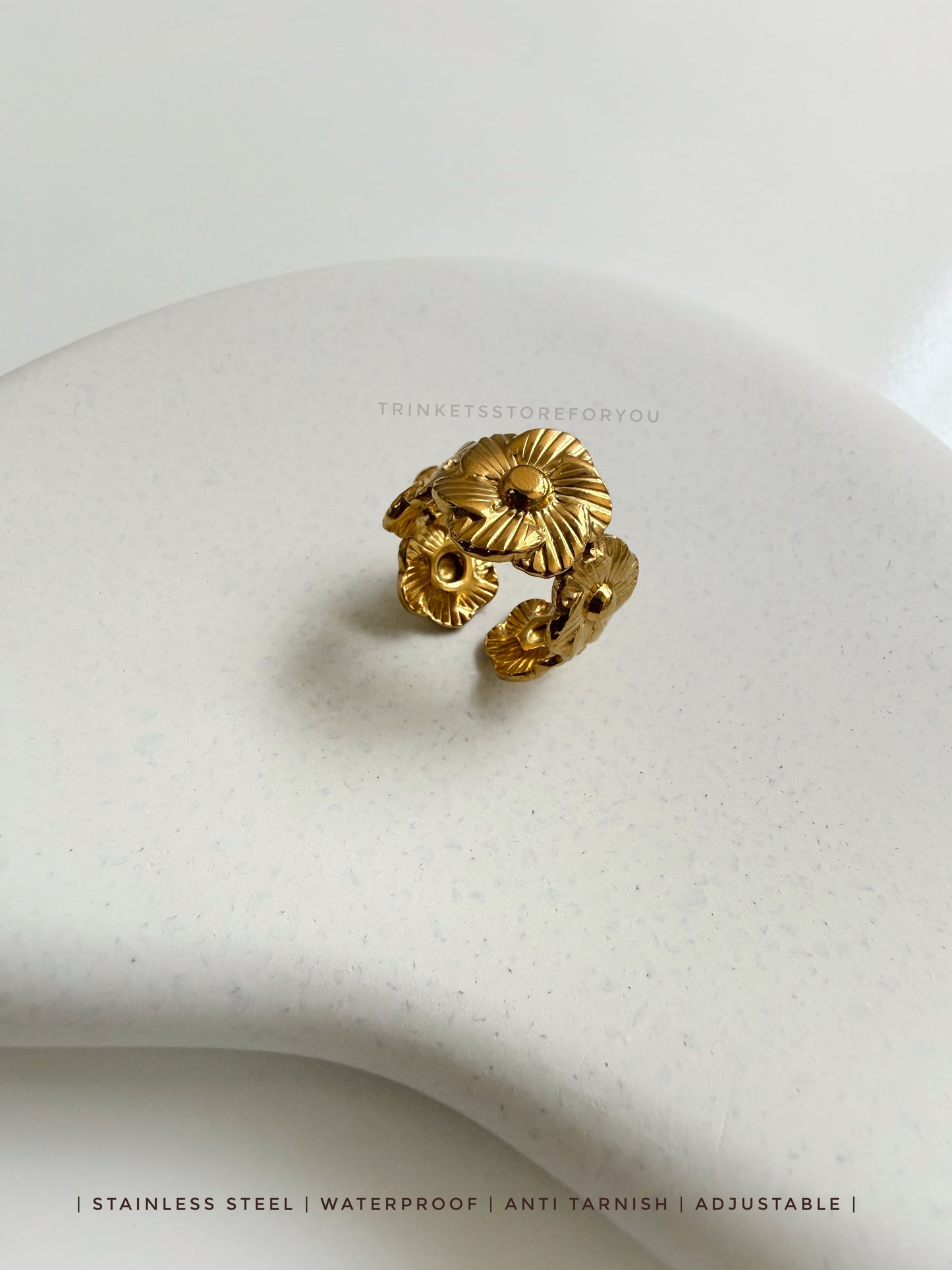 Floral Fingerring