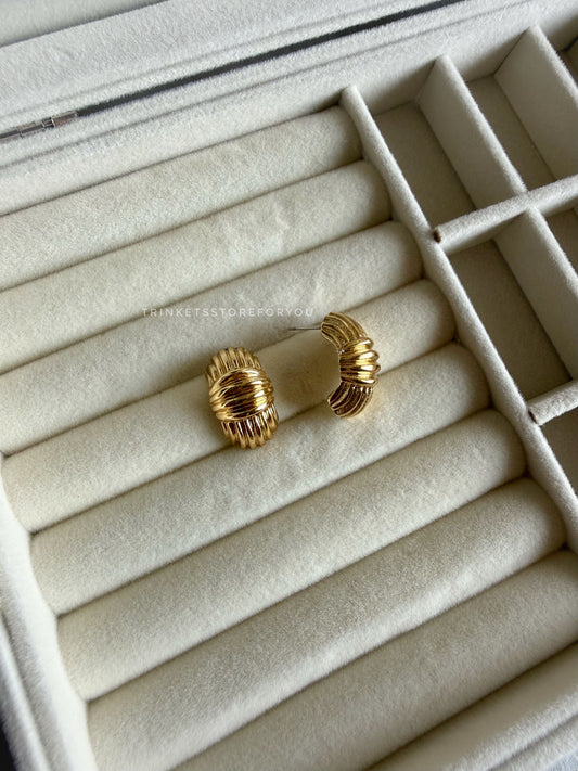 Grid Knot Studs