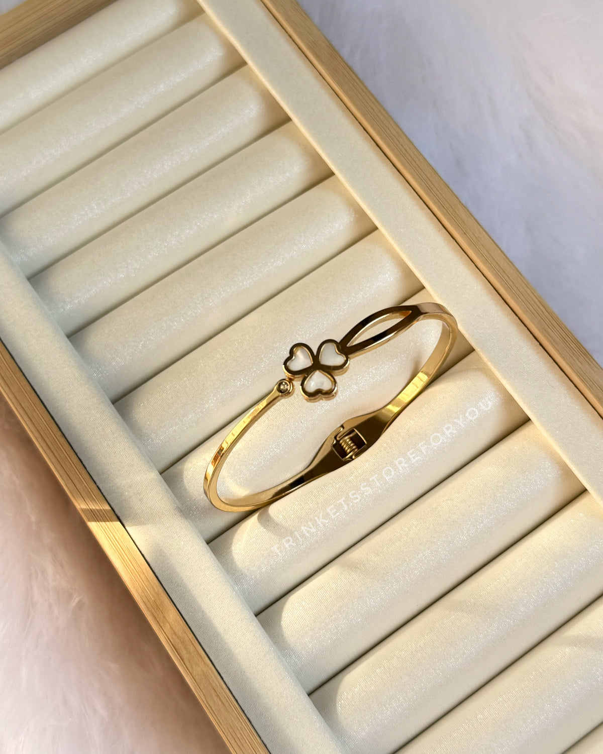Lucky Clover Kada