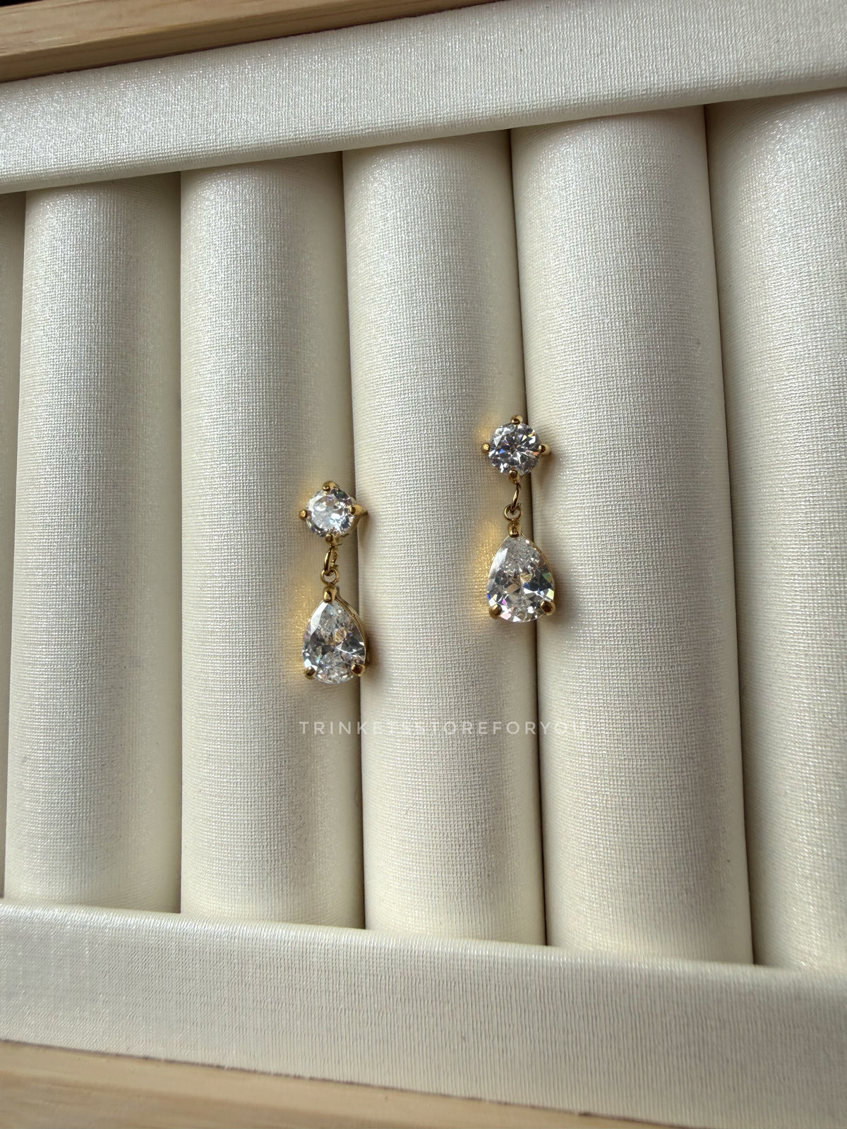 Siya Solitaire Earrings