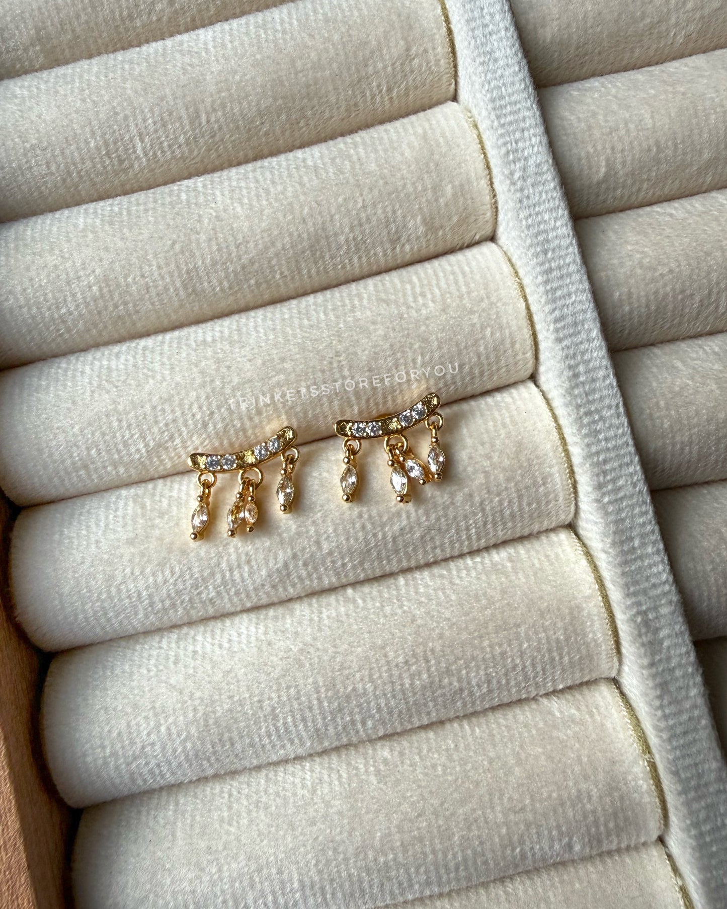 Rain Fringe Ball Back Studs