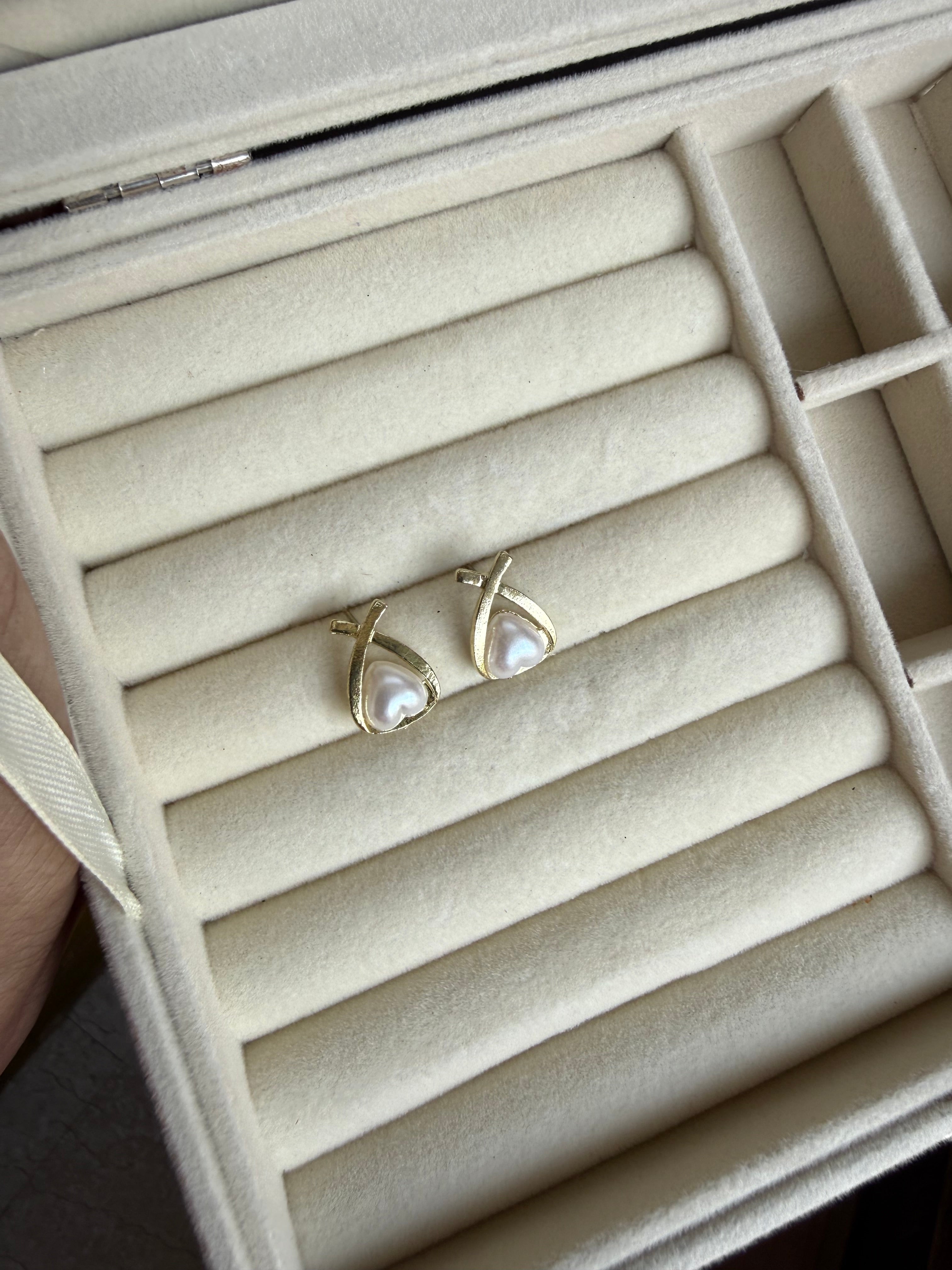 Pearl Studs
