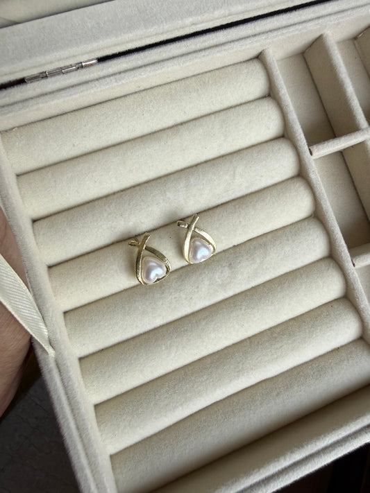 Pearl Studs