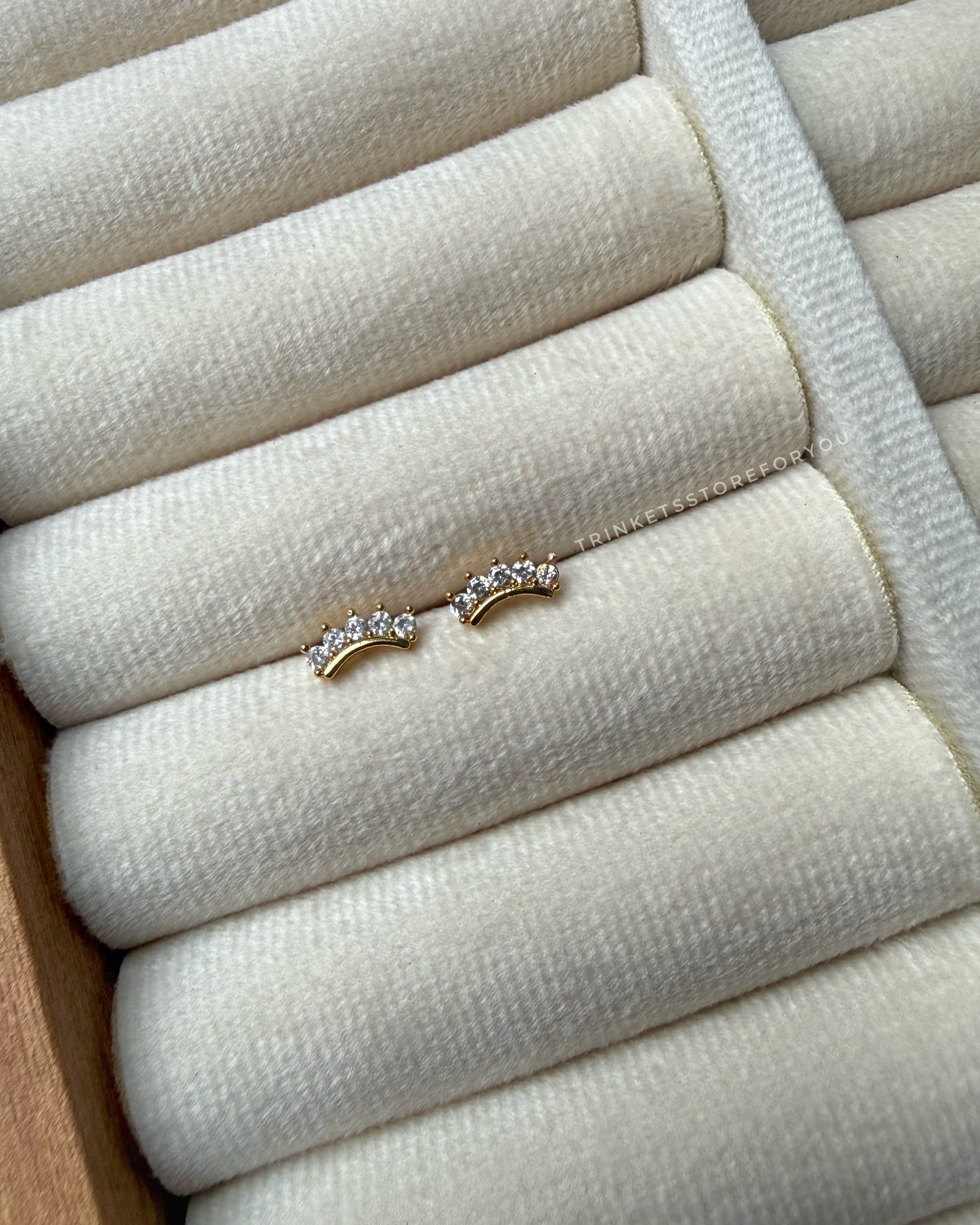 Lower Helix Ball back studs