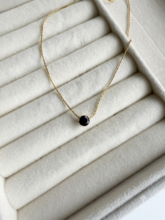 Black solitaire Necklace