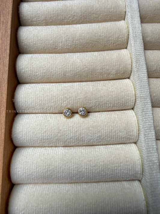 Halo Dot Studs