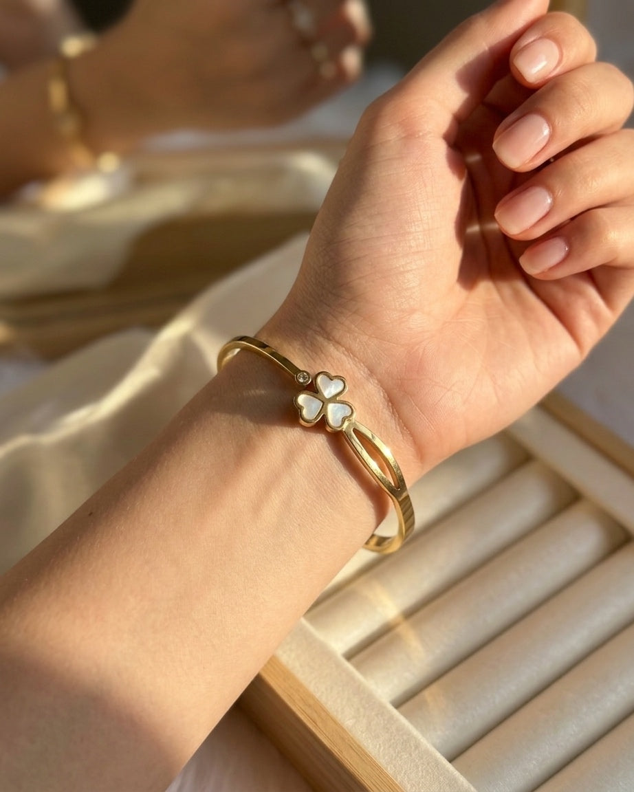 Lucky Clover Kada