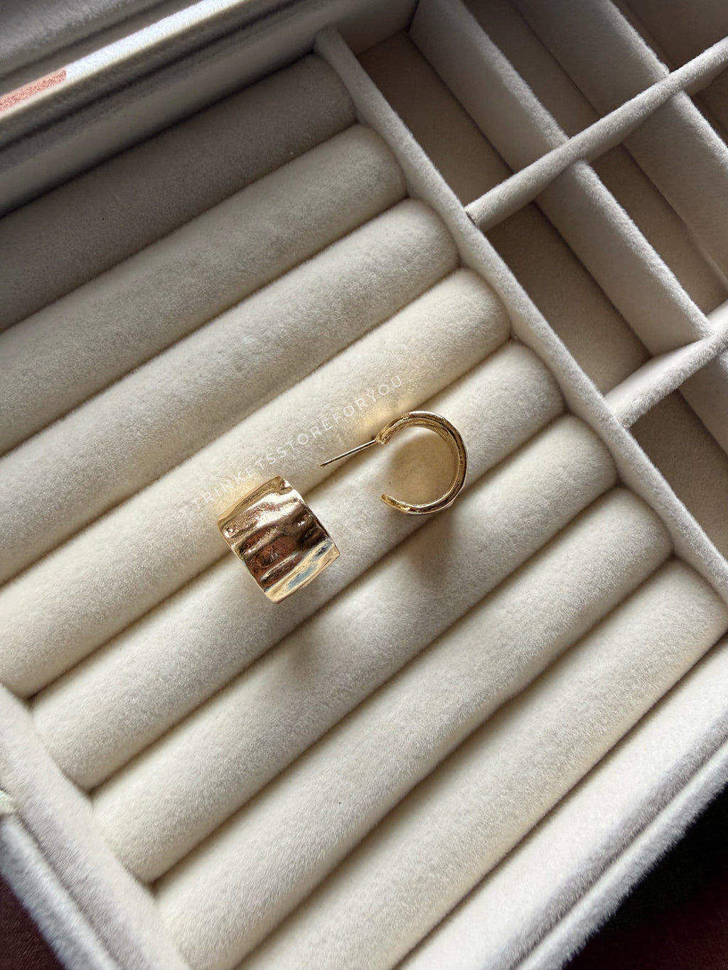 Golden Bloc Studs