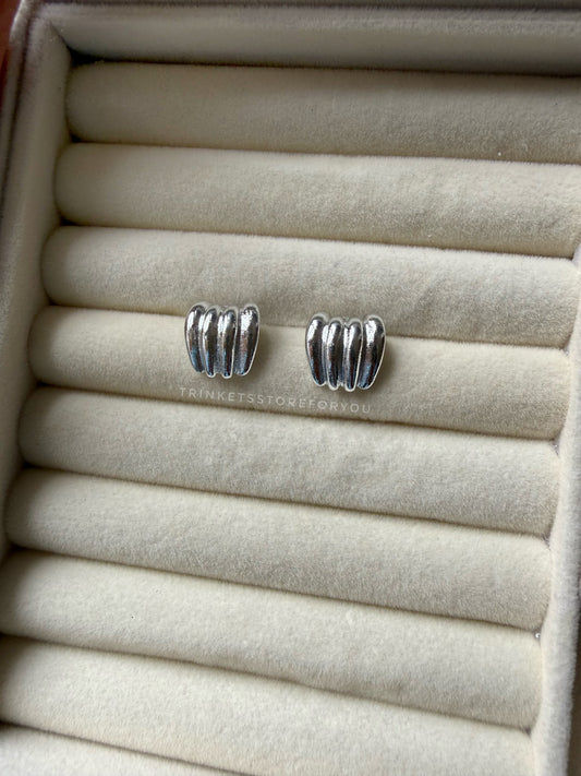 The Ridge Luxe Studs