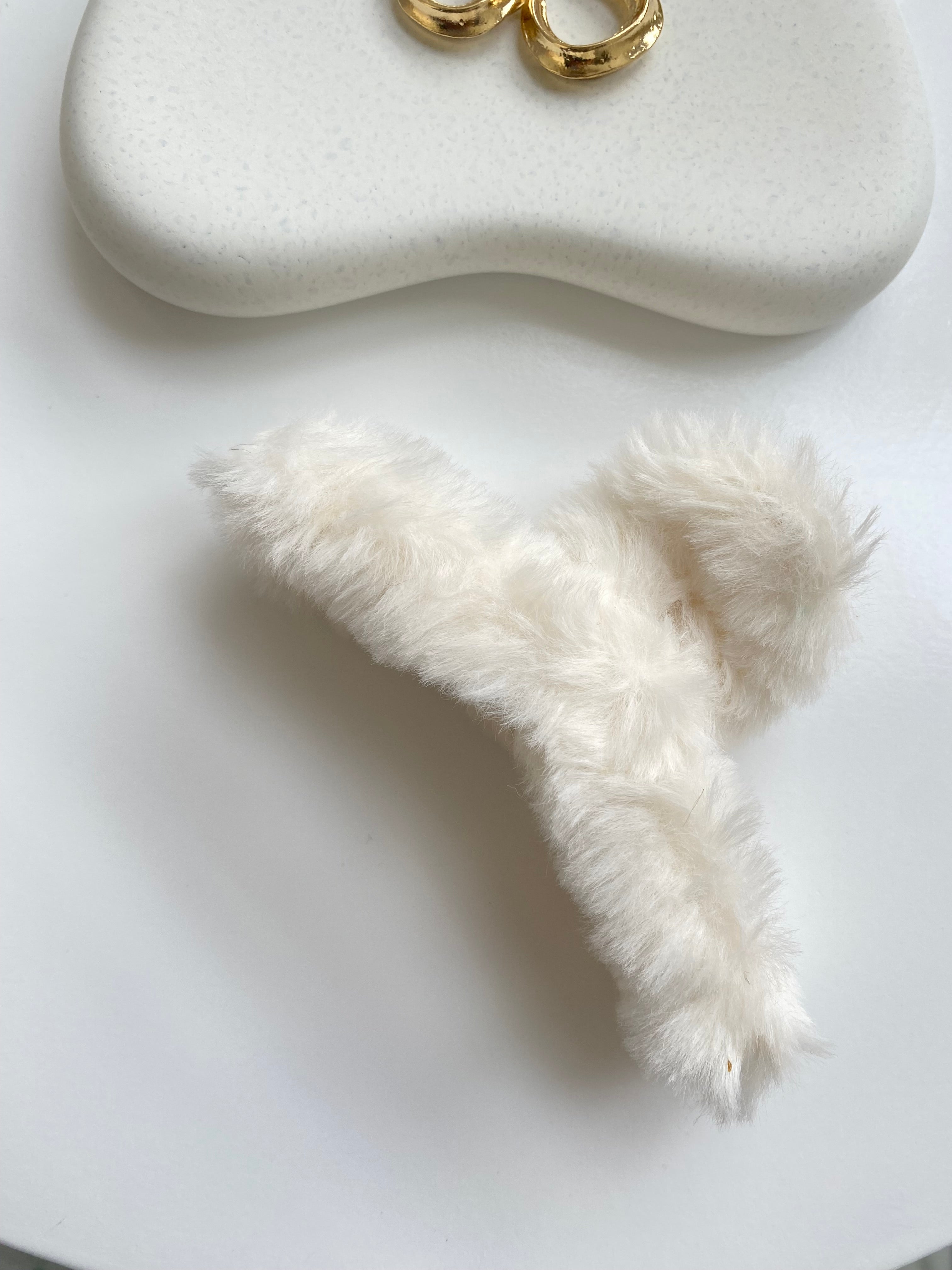 Faux Claw Clutches