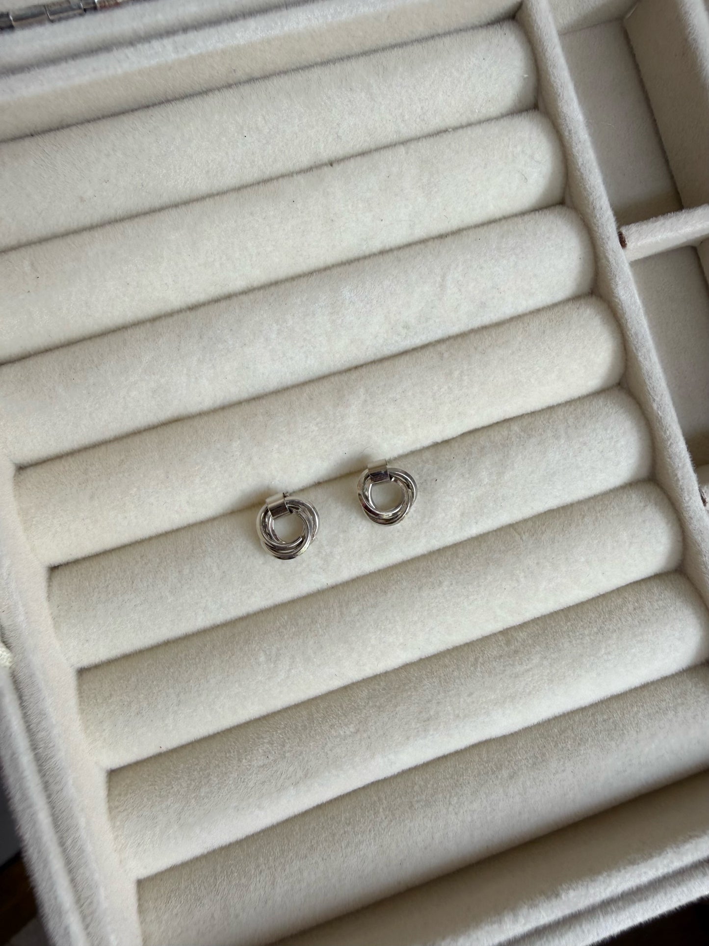 Simple Chic Studs