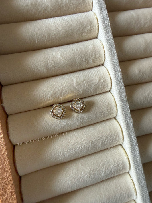Royal studs