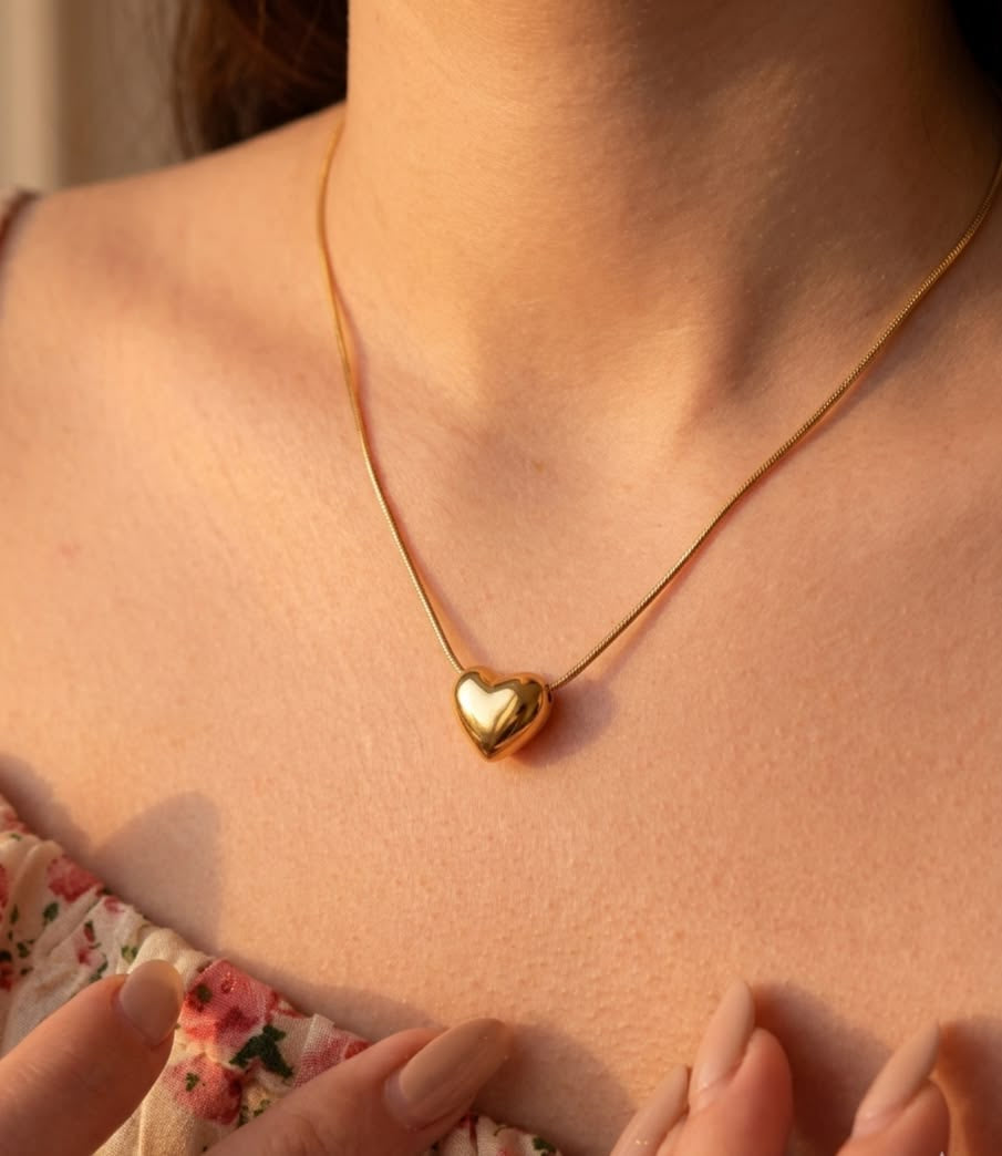 Minimal Heart Necklace