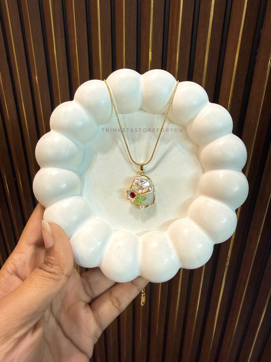 White pearl Necklace