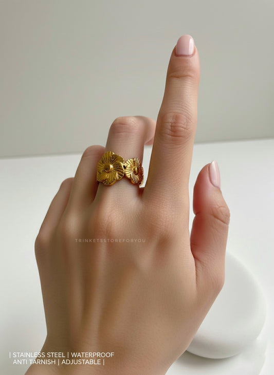 Floral Fingerring
