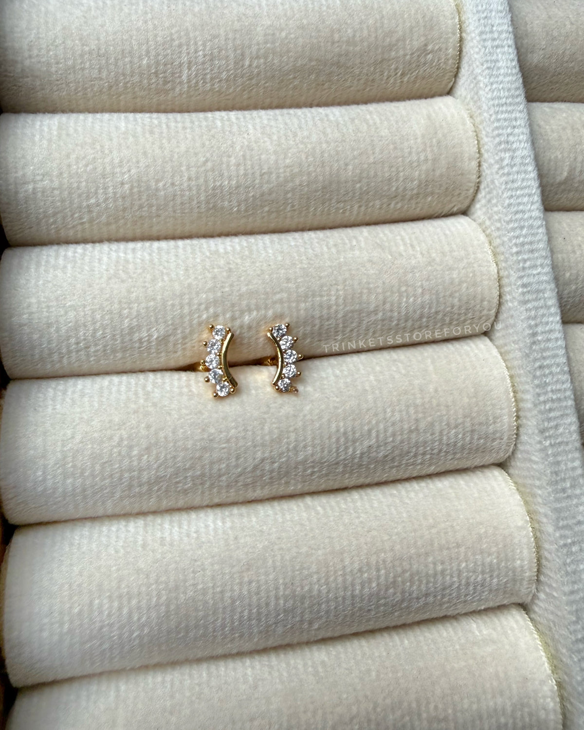 Lower Helix Ball back studs
