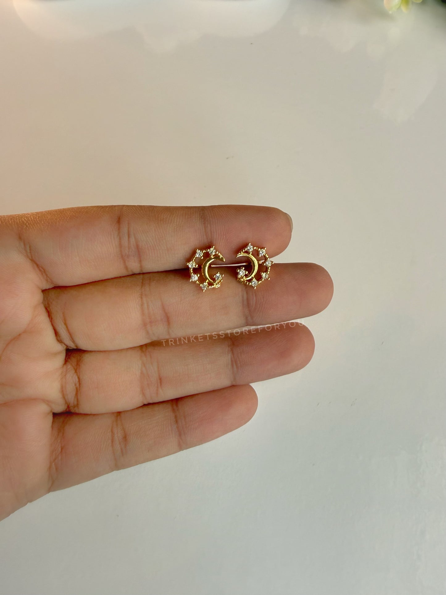 Halo Moon Ball Back studs