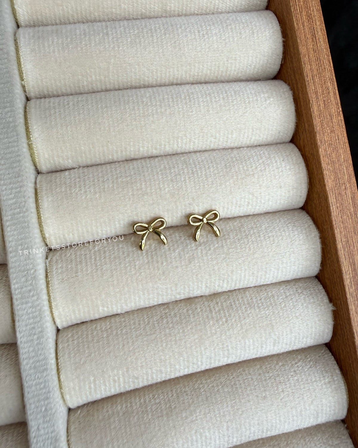 Mini Bow Studs