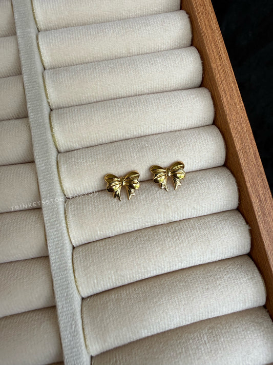 Royal Bow studs