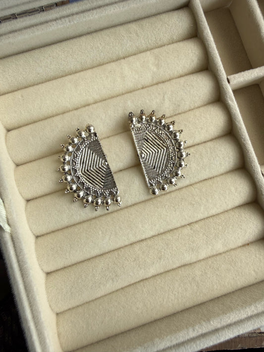 Half moon studs