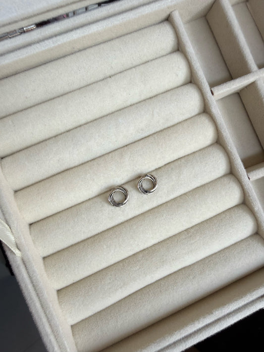Aura Studs