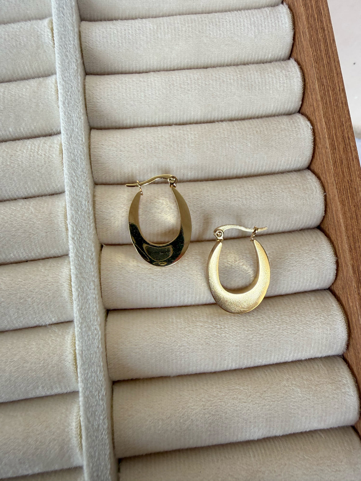 U Hoop earrings