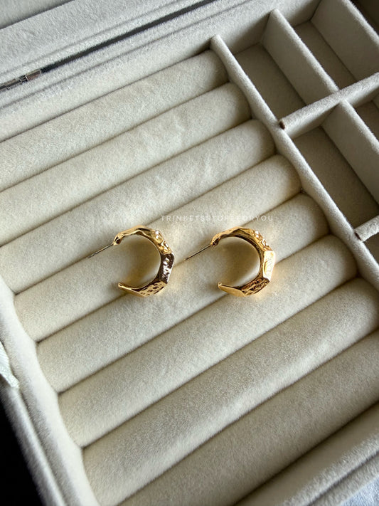 Molten Hoops