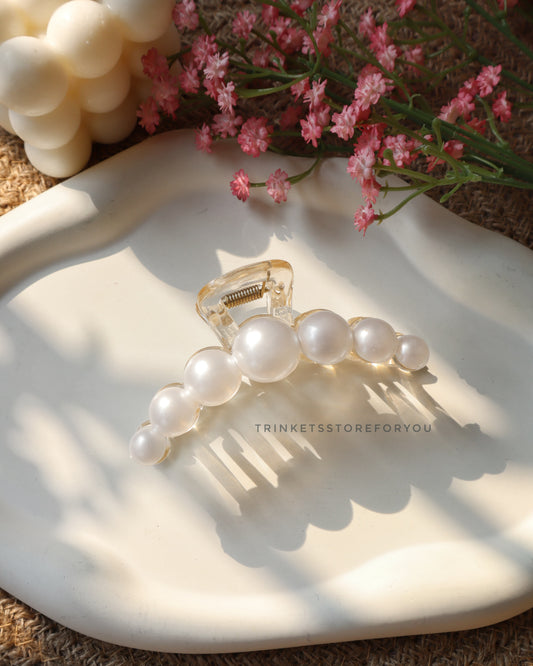 Pearl Clutch